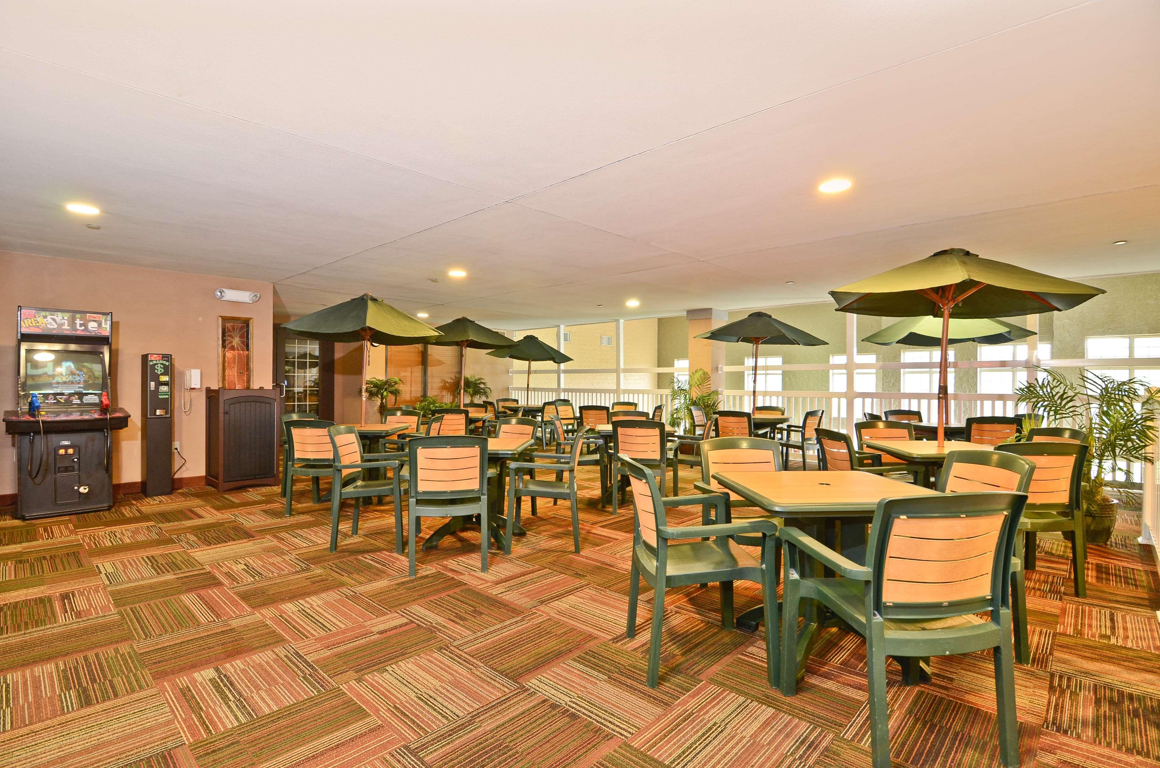 Best Western Premier Bridgewood Hotel Resort Neenah Экстерьер фото