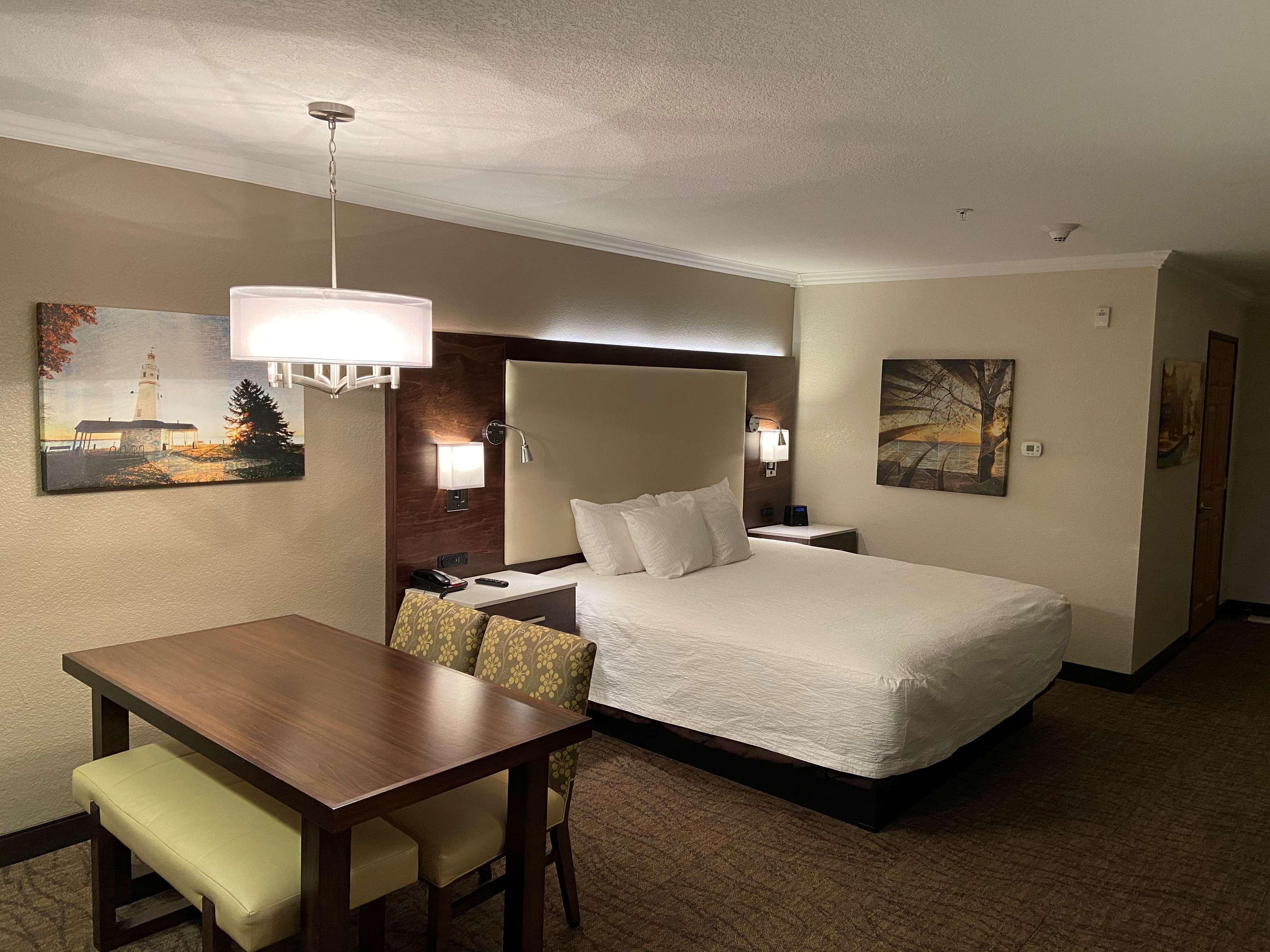 Best Western Premier Bridgewood Hotel Resort Neenah Экстерьер фото